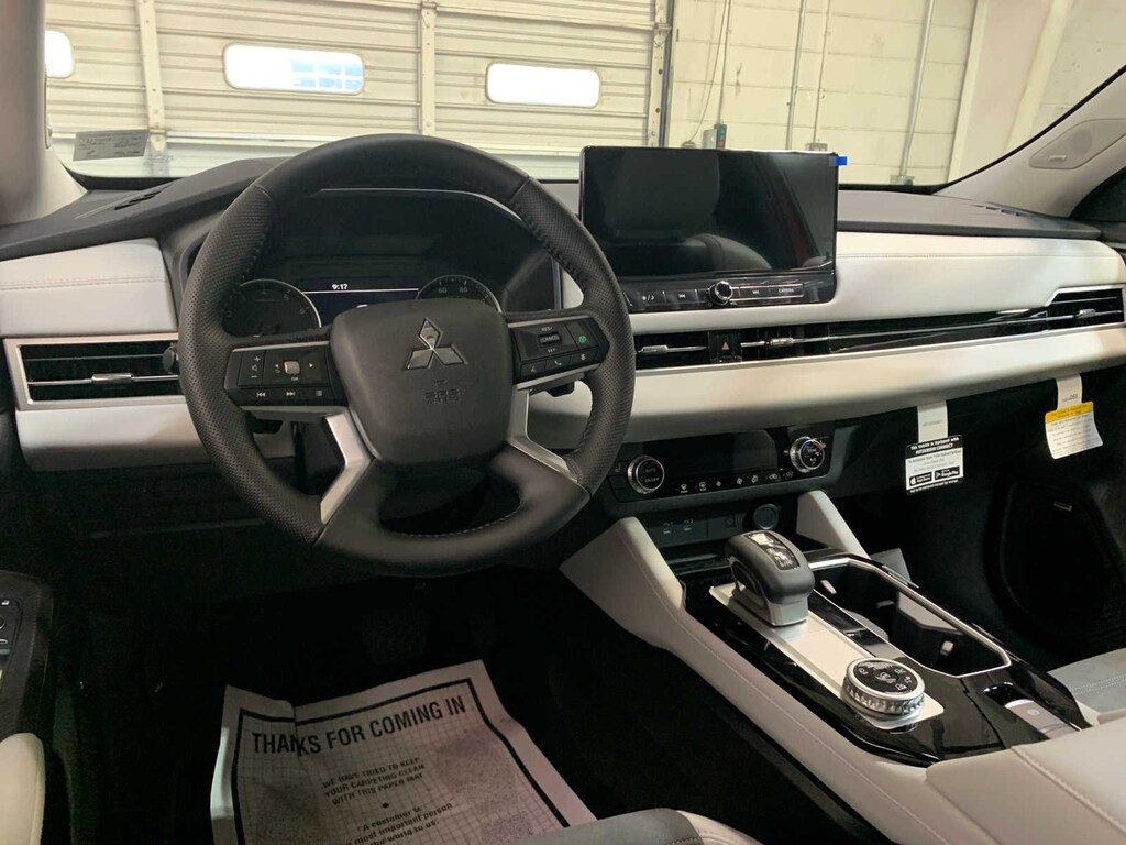 New 2025 Mitsubishi Outlander SE SUV