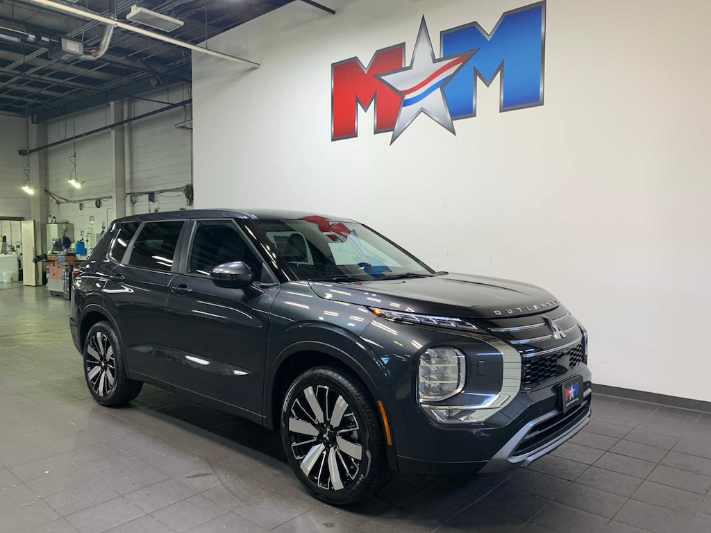 New 2026 Mitsubishi Outlander SE SUV