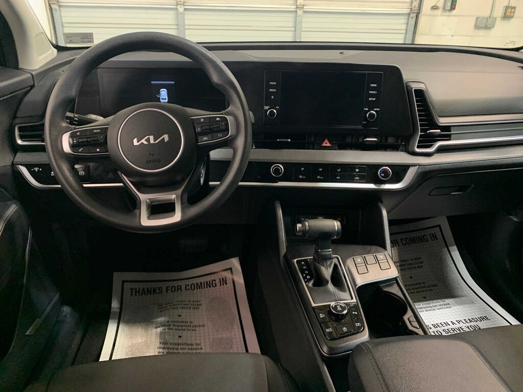 Used 2025 Kia Sportage LX SUV