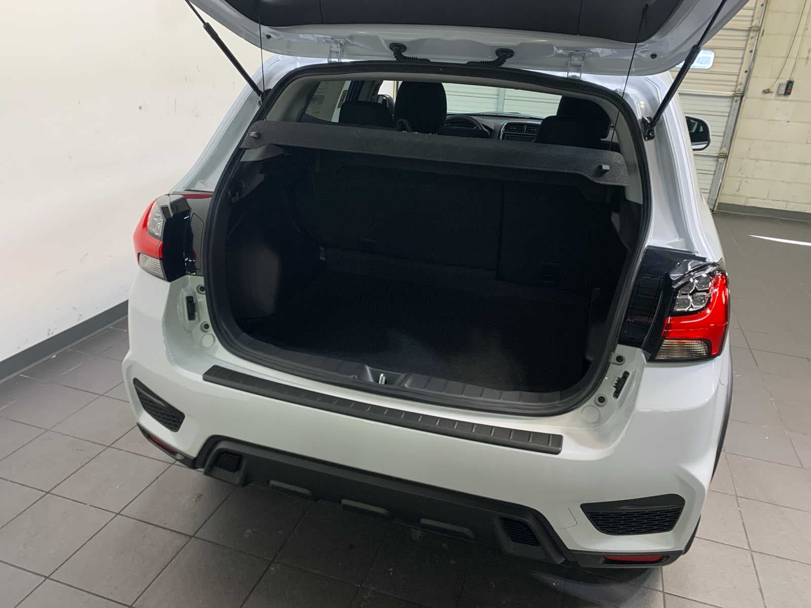 2026 Mitsubishi Outlander Sport ES - Photo 11
