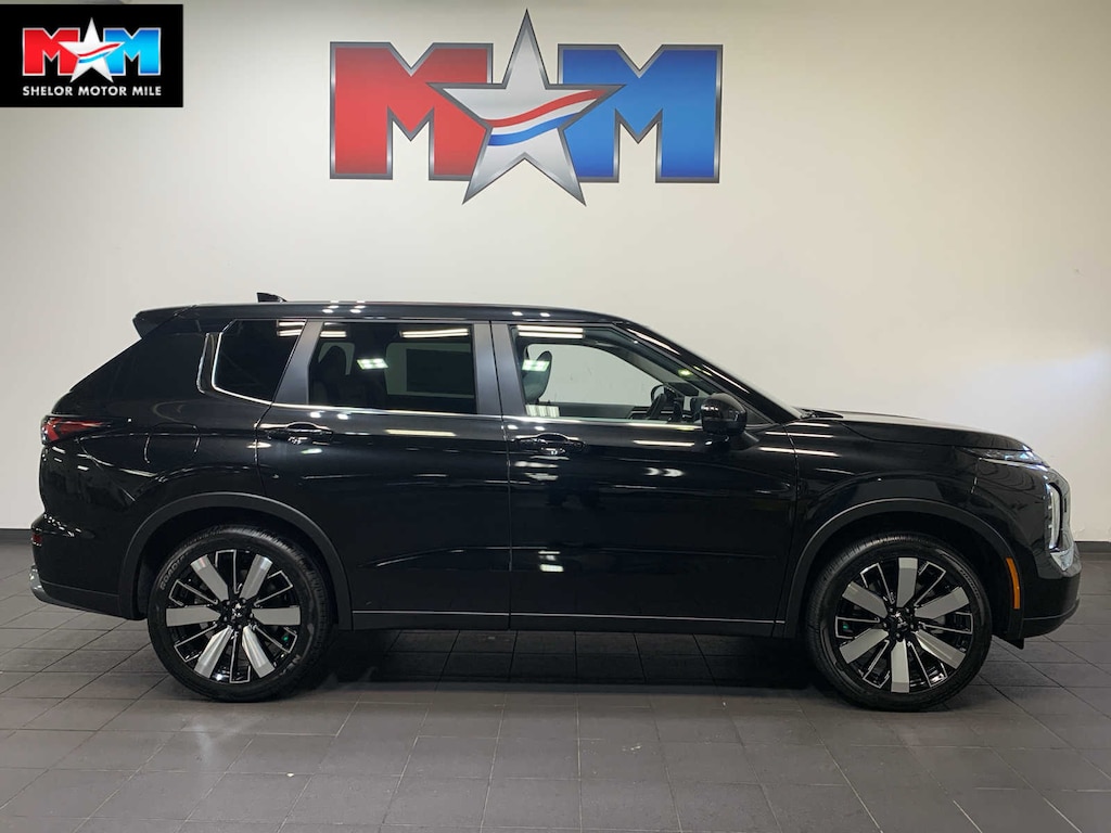 New 2025 Mitsubishi Outlander SE SUV