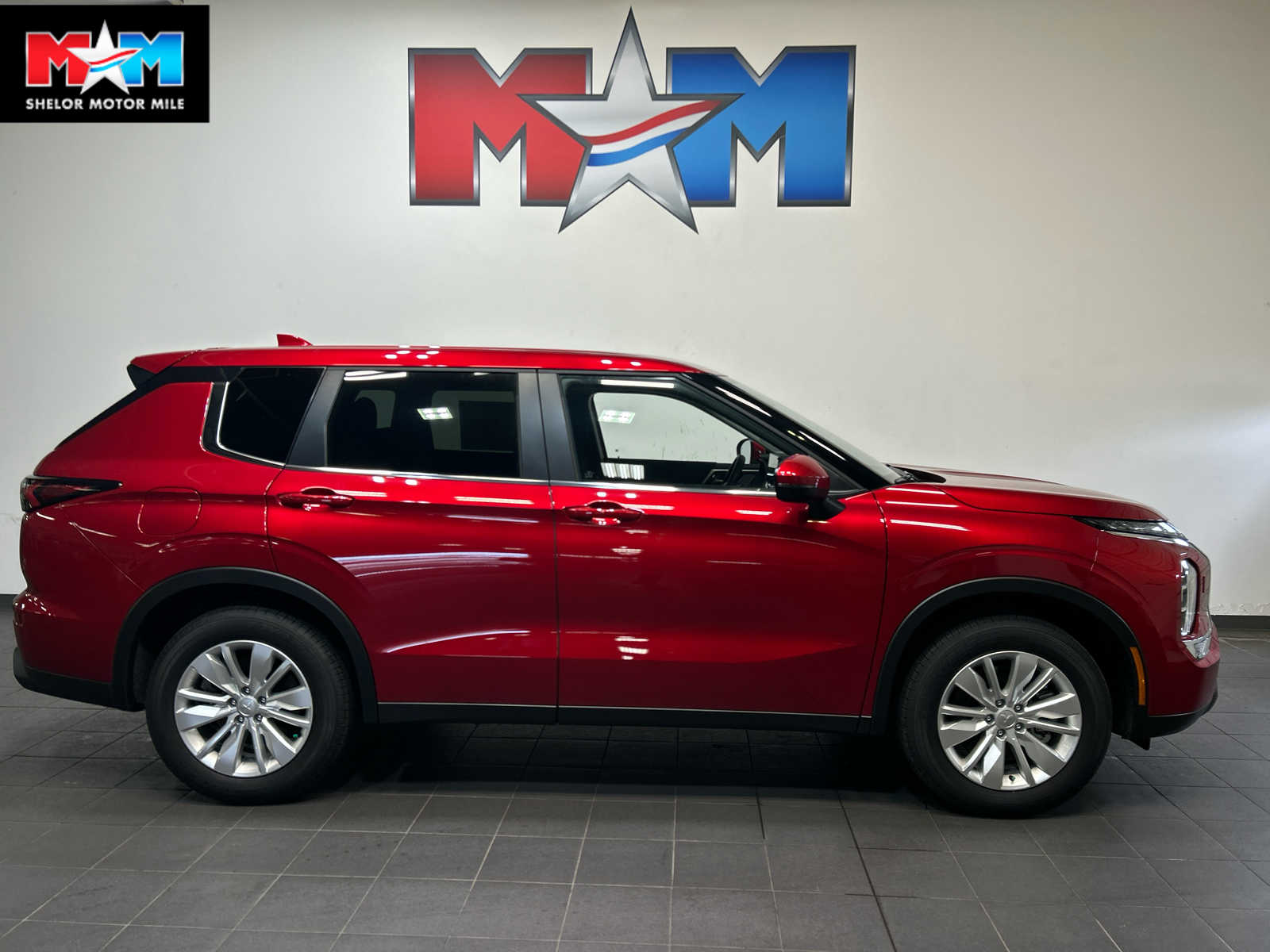 2026 Mitsubishi Outlander ES S-AWC's photo