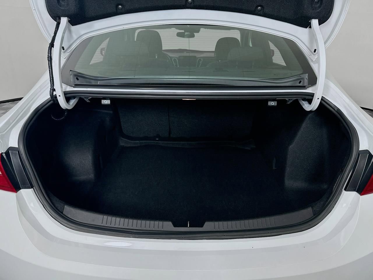 2023 Chevrolet Malibu 1LT - Photo 18