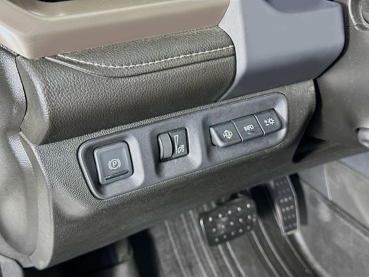 2021 GMC Acadia Denali - Photo 41