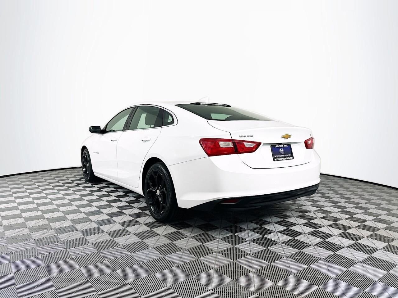 2023 Chevrolet Malibu 1LT - Photo 13