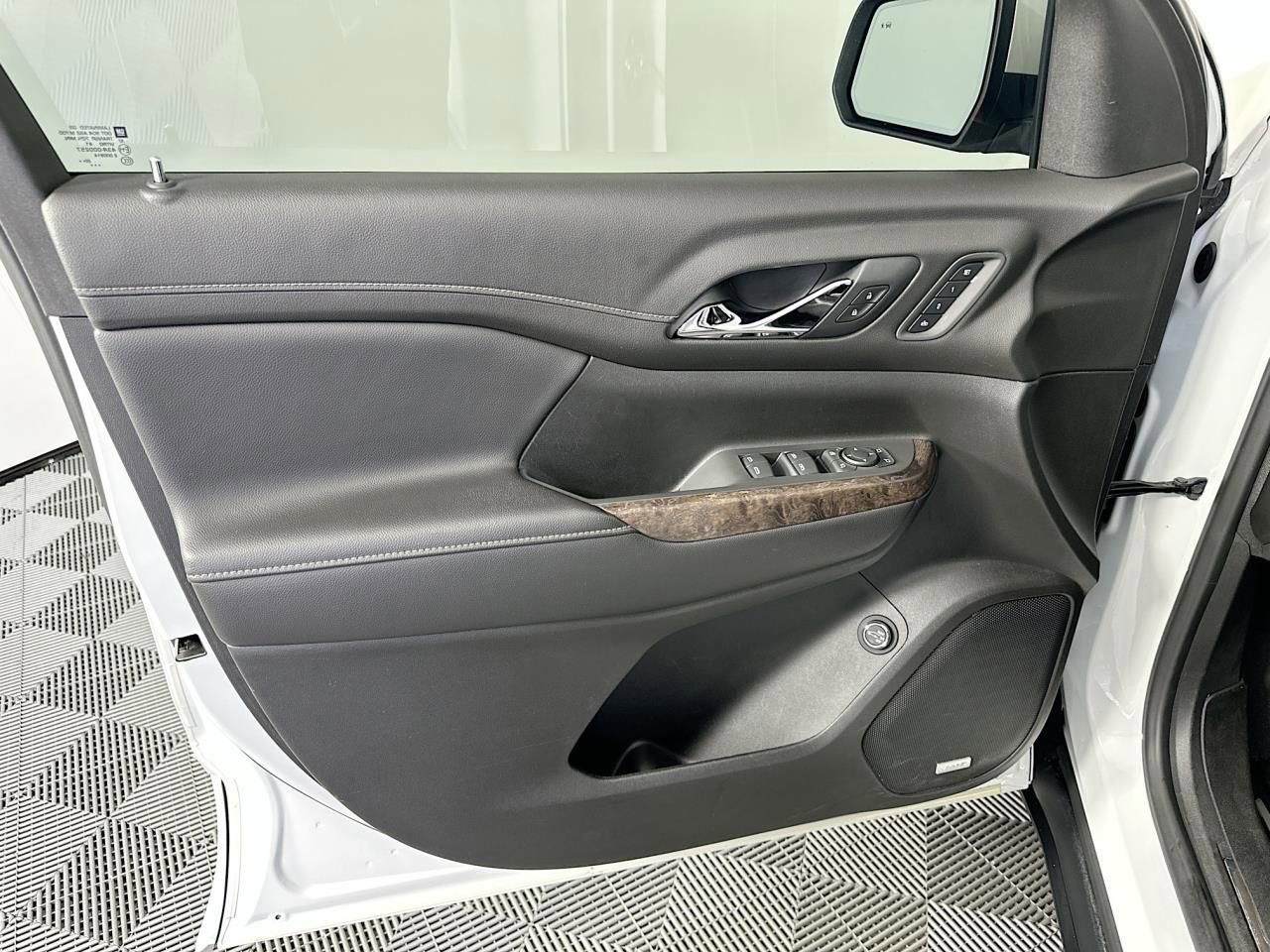 2021 GMC Acadia Denali - Photo 21