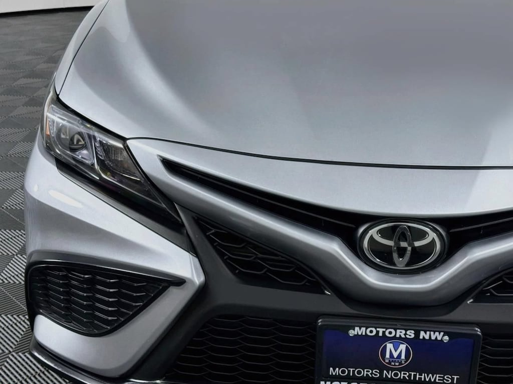Used 2024 Toyota Camry SE Sedan
