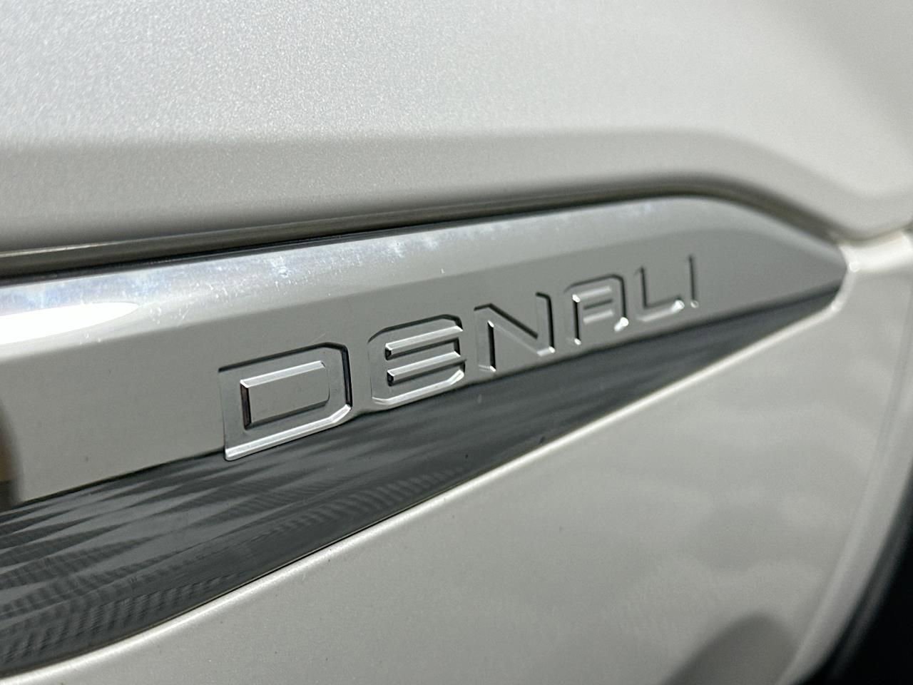 2021 GMC Acadia Denali - Photo 34