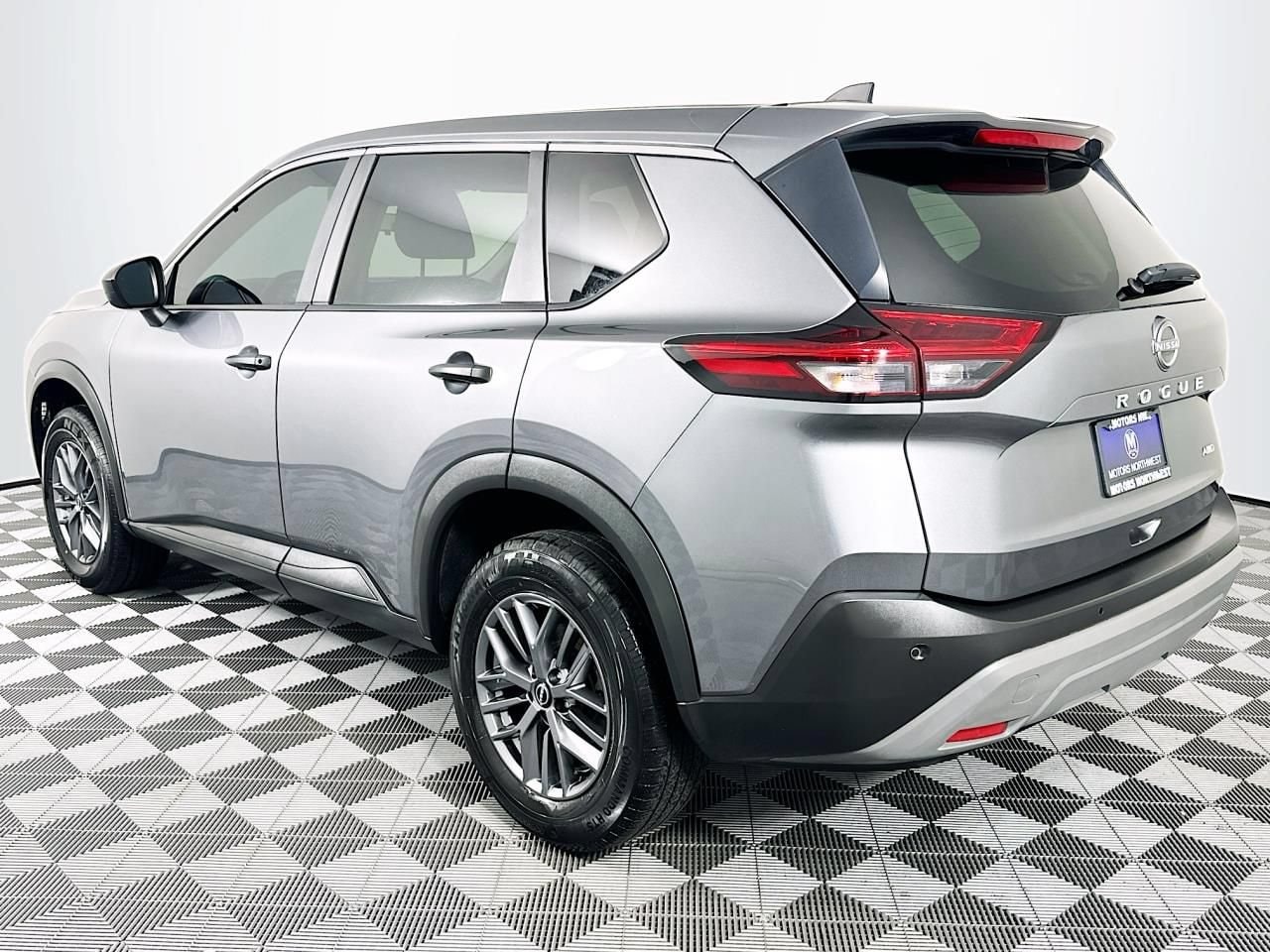2023 Nissan Rogue S - Photo 8