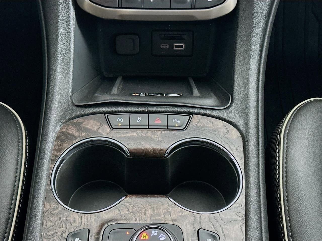 2021 GMC Acadia Denali - Photo 18