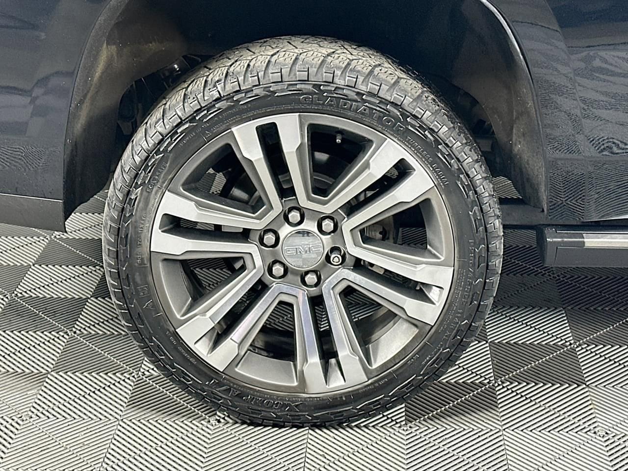 2019 GMC Yukon Denali - Photo 32