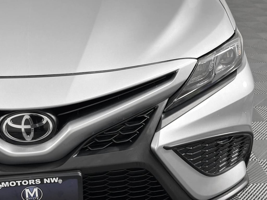 Used 2024 Toyota Camry SE Sedan