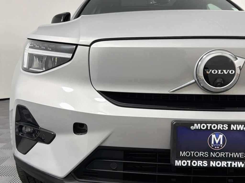 Used 2023 Volvo XC40 Recharge Pure Electric Plus SUV