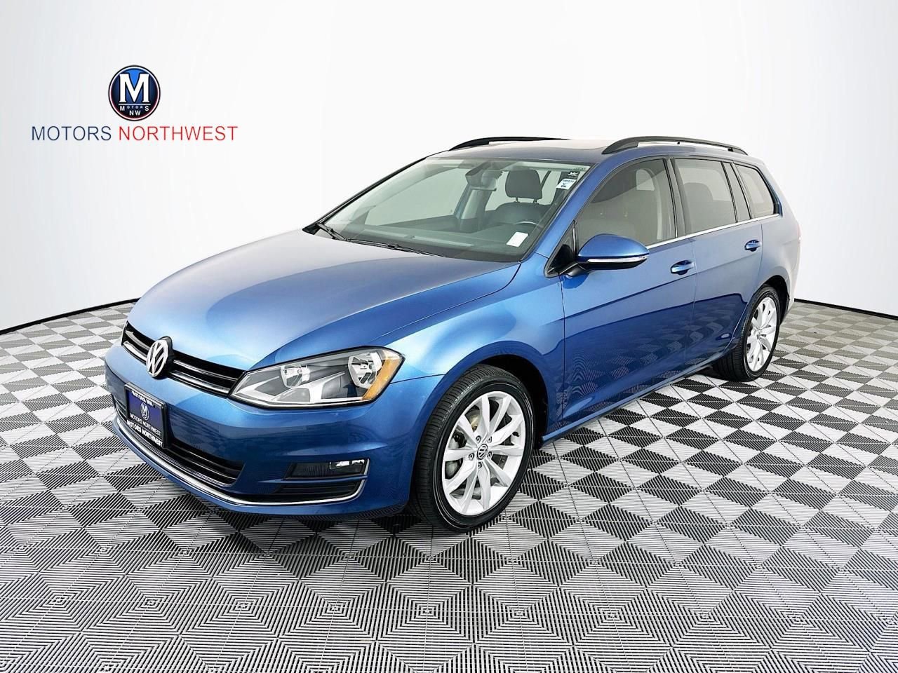 2017 Volkswagen Golf SportWagen TSI SE's photo