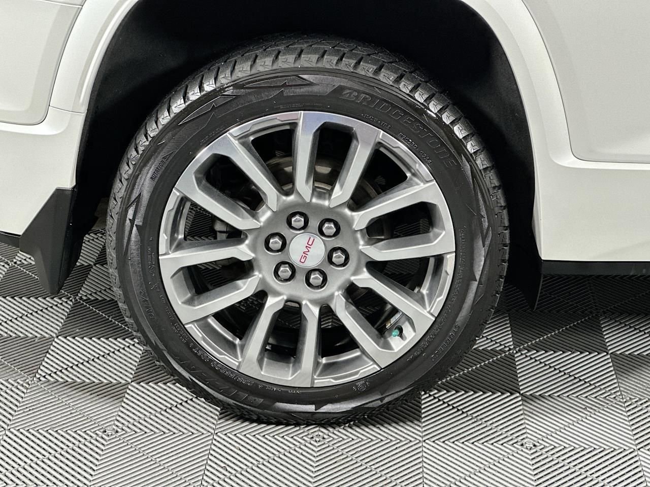 2021 GMC Acadia Denali - Photo 32