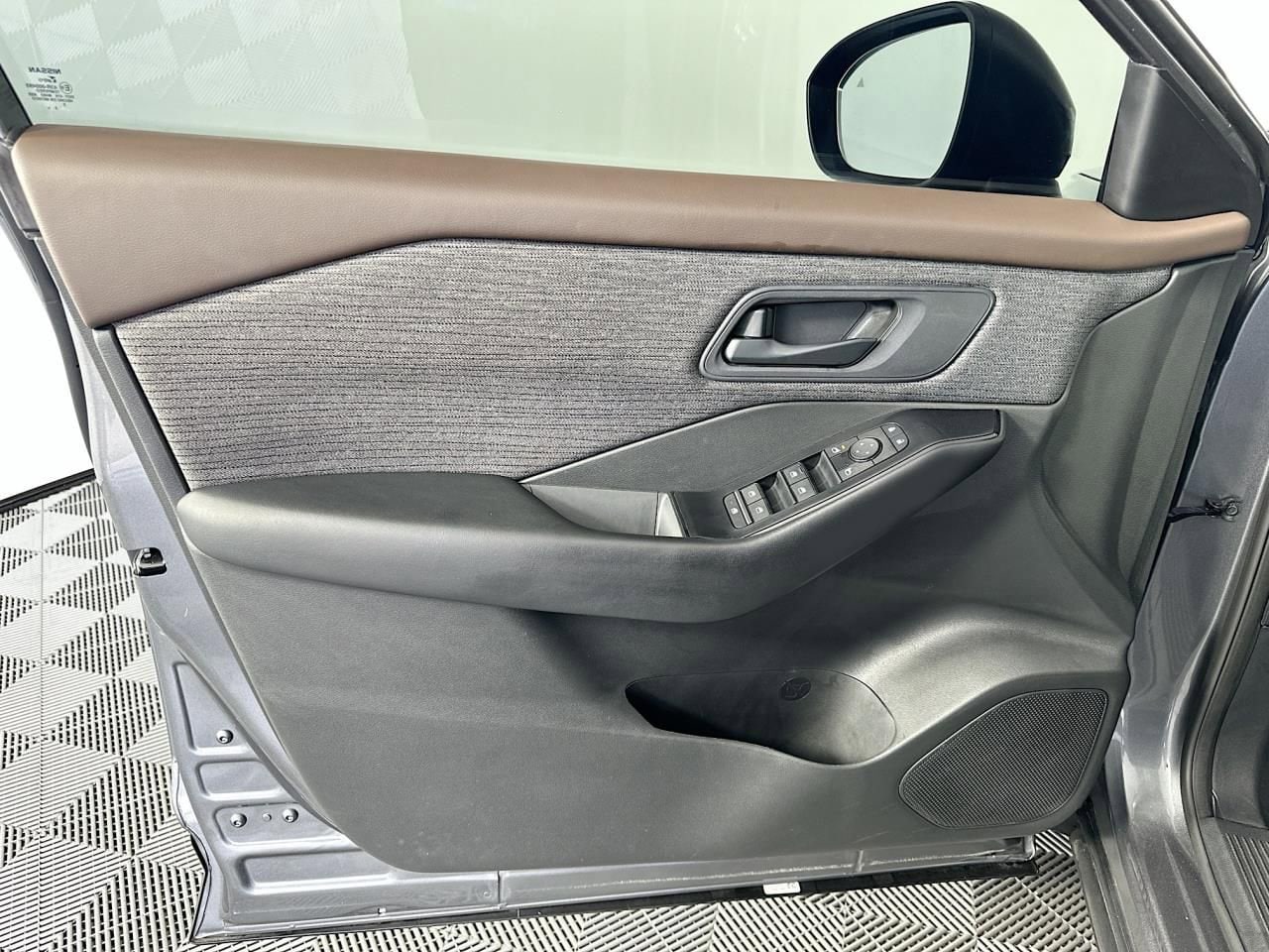 2023 Nissan Rogue S - Photo 19