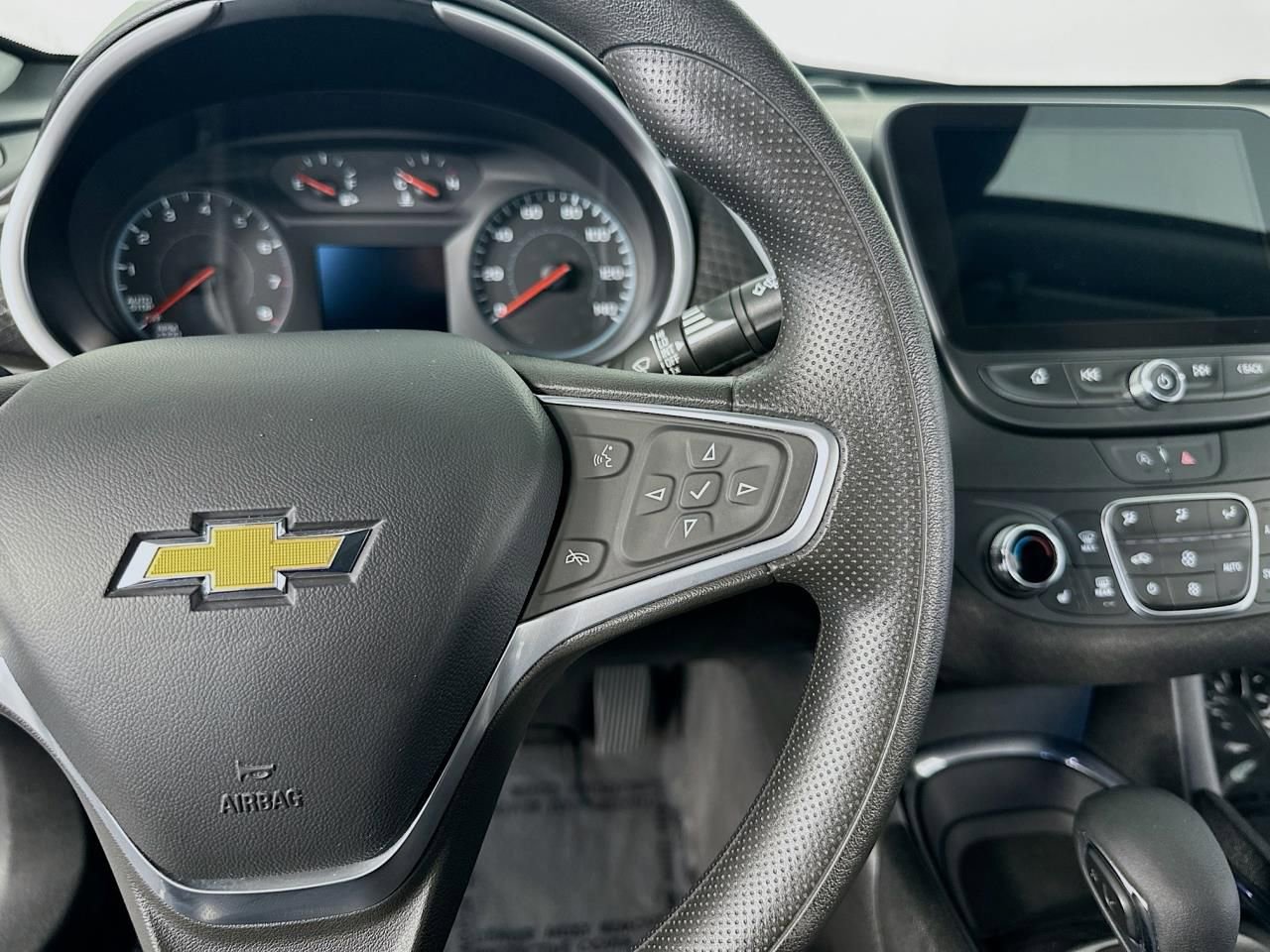 2023 Chevrolet Malibu 1LT - Photo 41