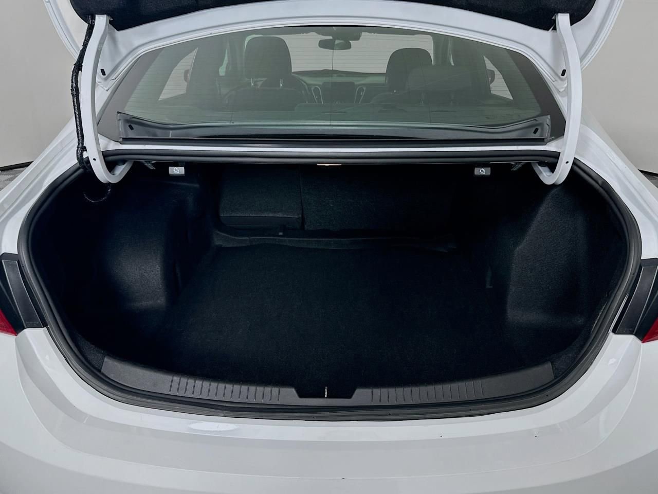 2023 Chevrolet Malibu 1LT - Photo 19