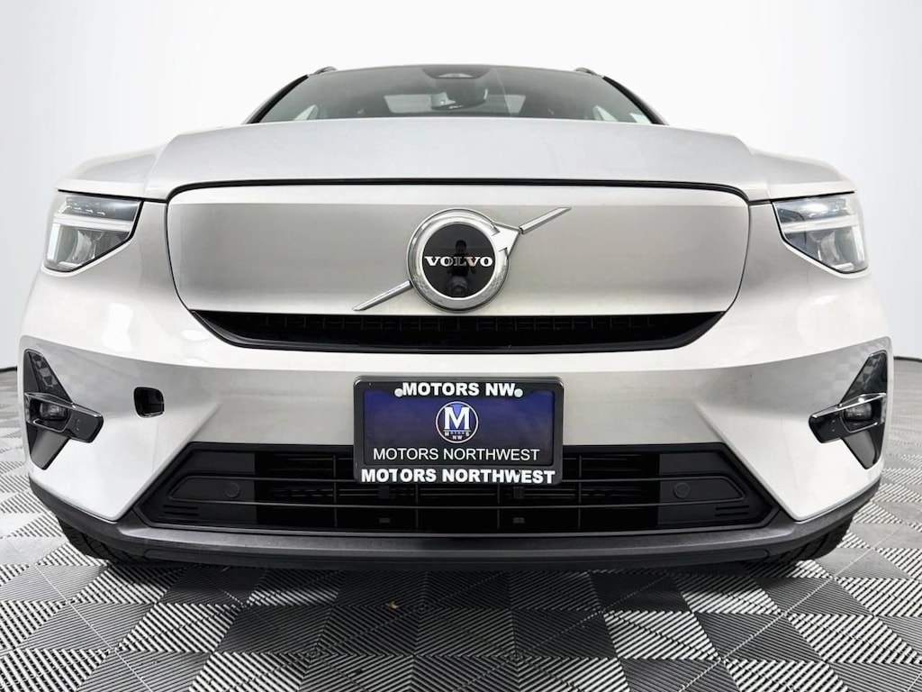 Used 2023 Volvo XC40 Recharge Pure Electric Plus SUV