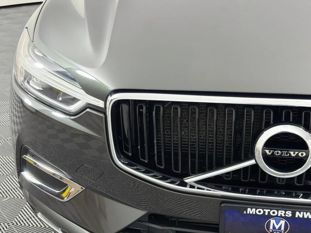 Used 2018 Volvo XC60 T5 AWD Momentum SUV