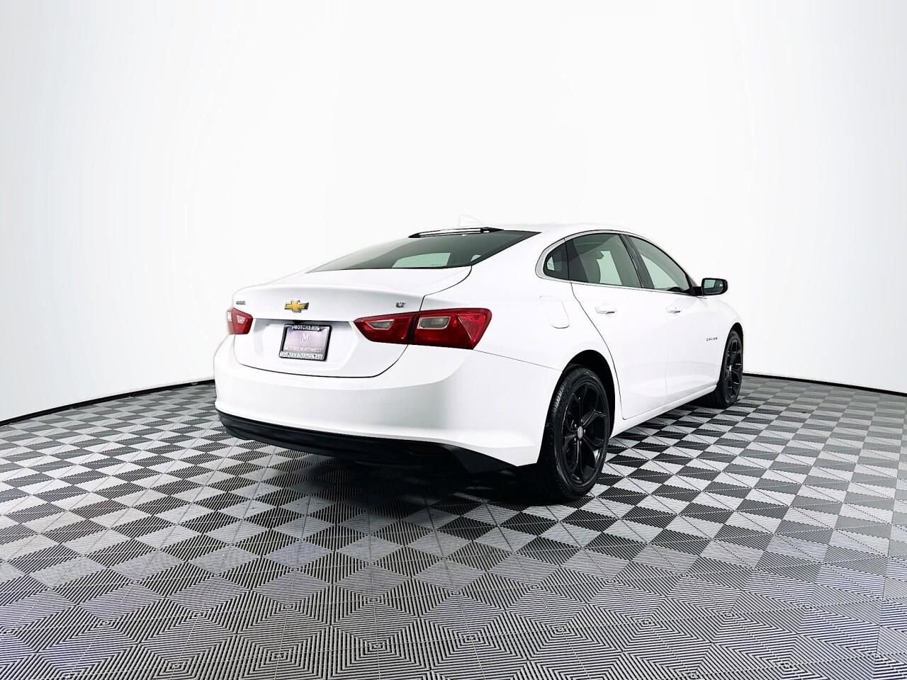 2023 Chevrolet Malibu 1LT - Photo 9