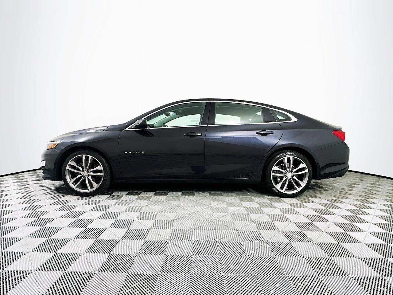 2023 Chevrolet Malibu 1LT - Photo 14