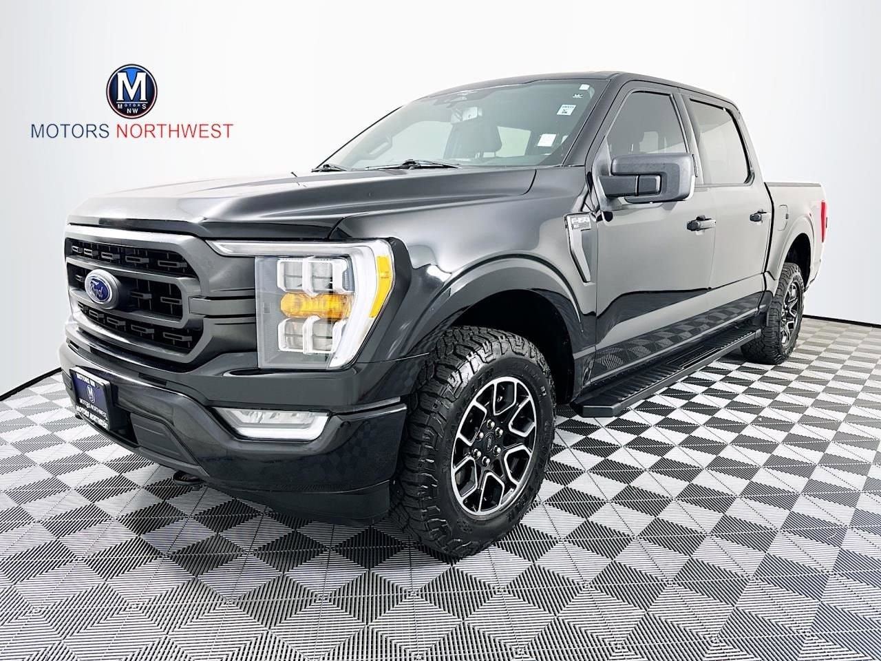 2023 Ford F-150 XLT 4x4 SuperCrew 145 in's photo