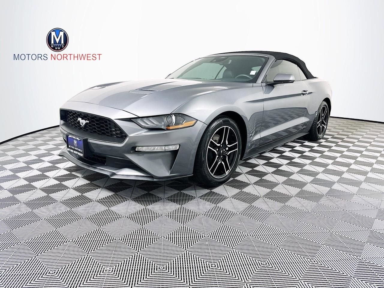 2023 Ford Mustang EcoBoost Convertible's photo