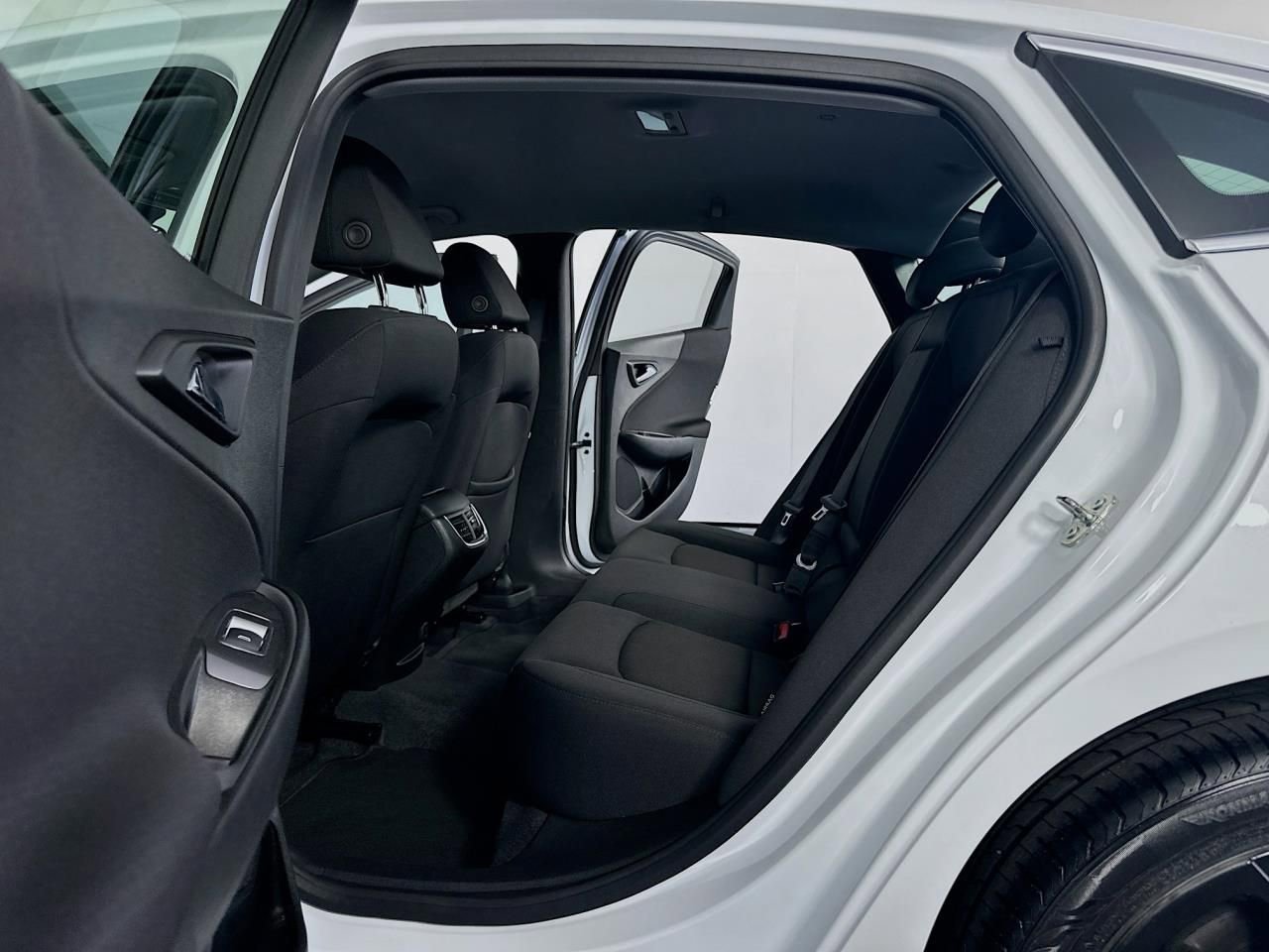 2023 Chevrolet Malibu 1LT - Photo 31