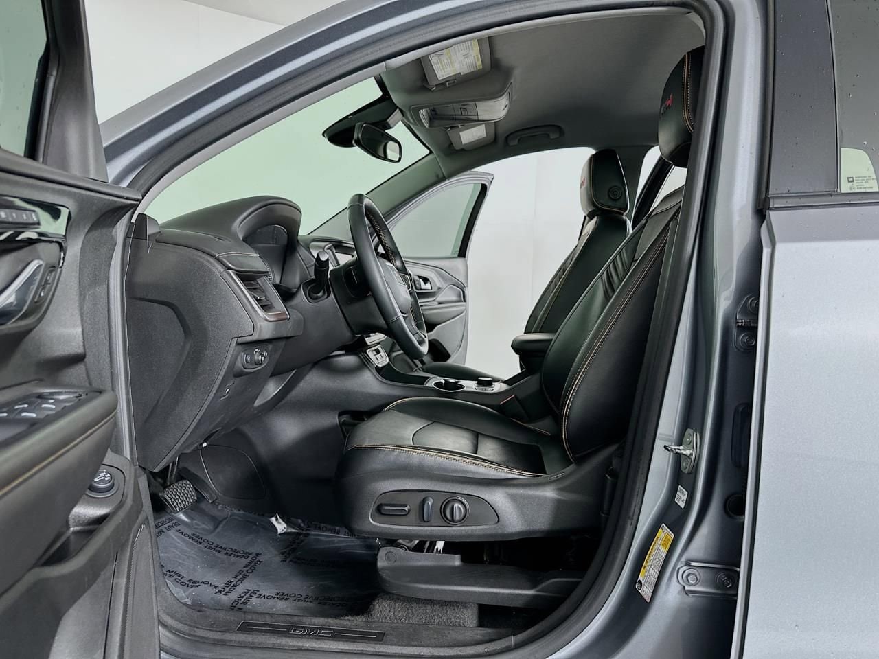 2023 GMC Terrain AT4 - Photo 9