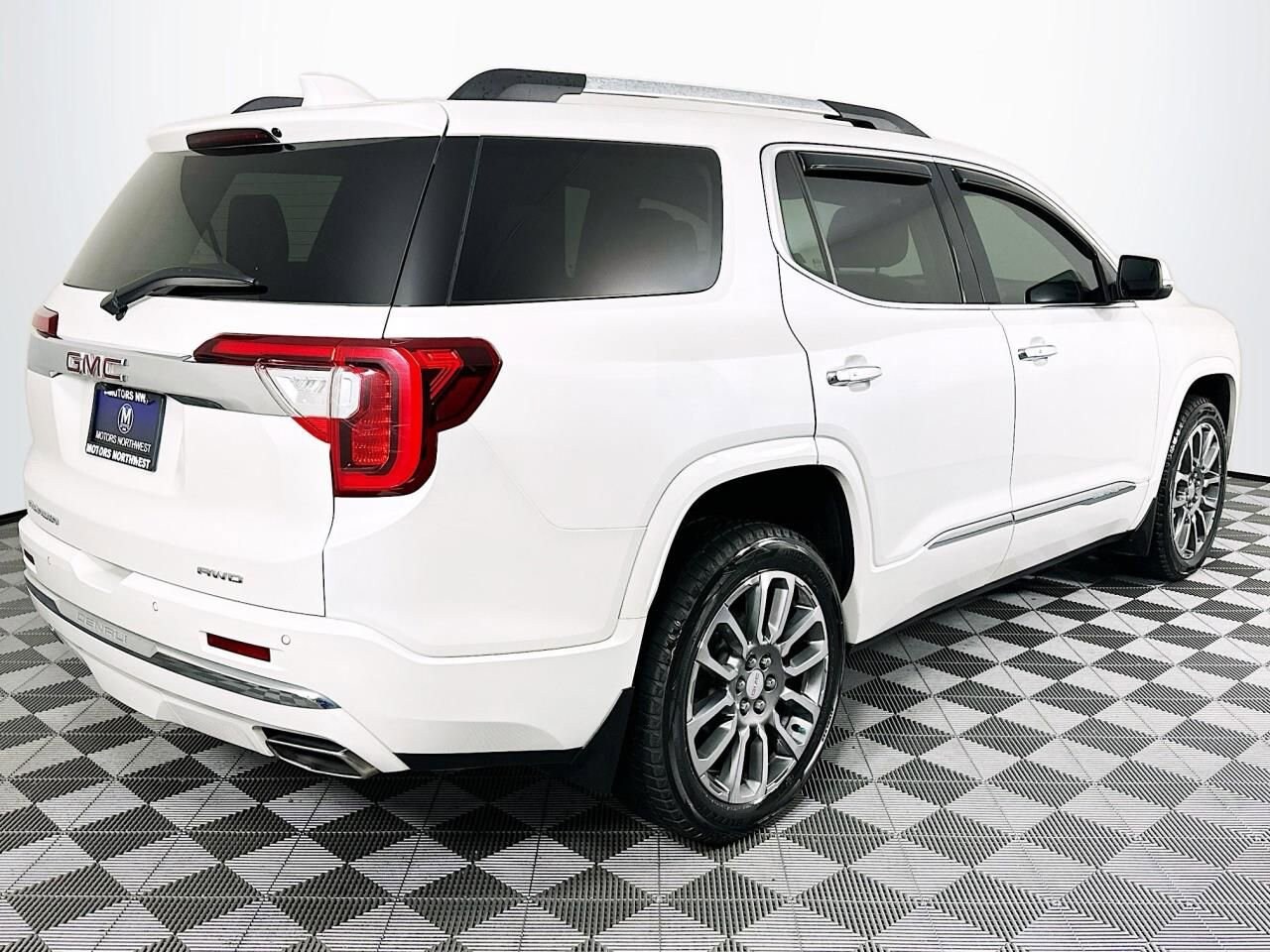 2021 GMC Acadia Denali - Photo 28