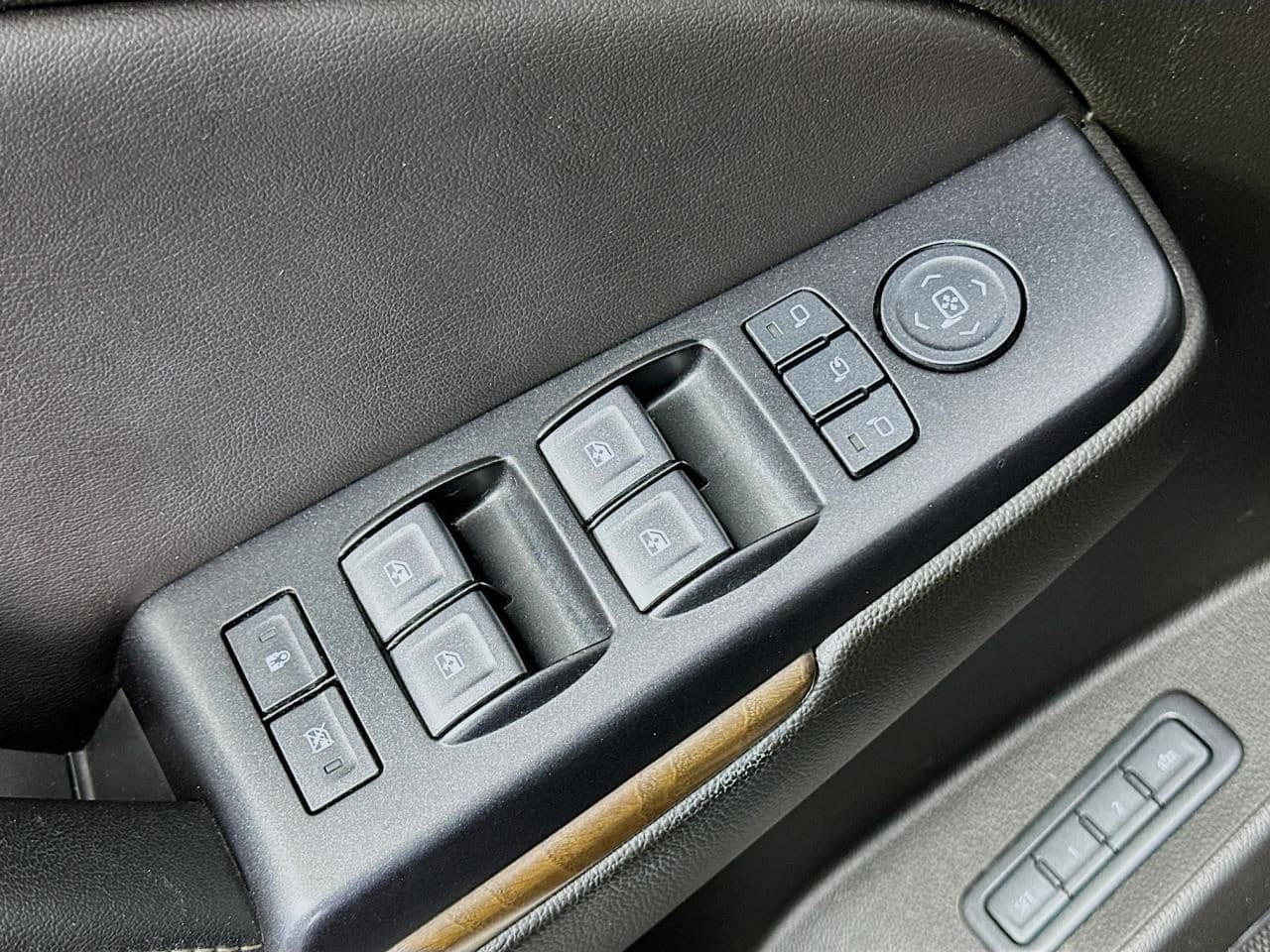 2019 GMC Yukon Denali - Photo 21