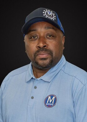 Staff member Carl Jackson from ID_1987ec