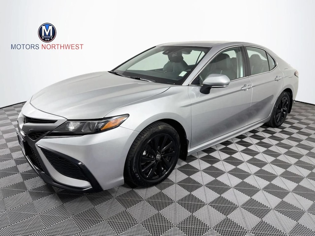 Used 2024 Toyota Camry SE Sedan