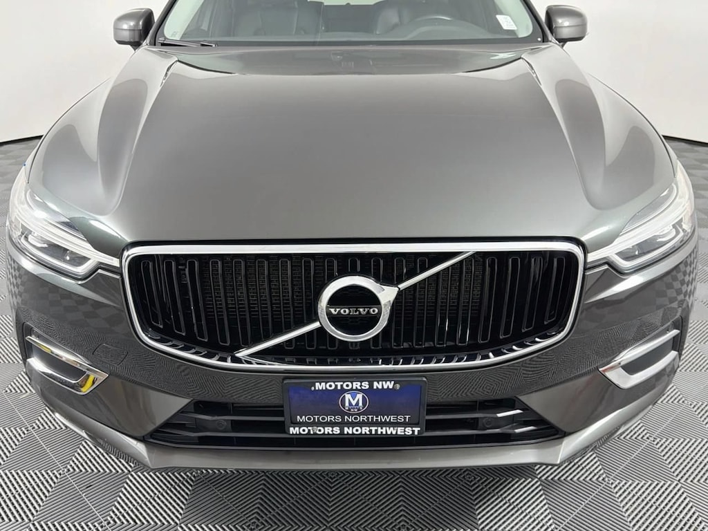 Used 2018 Volvo XC60 T5 AWD Momentum SUV