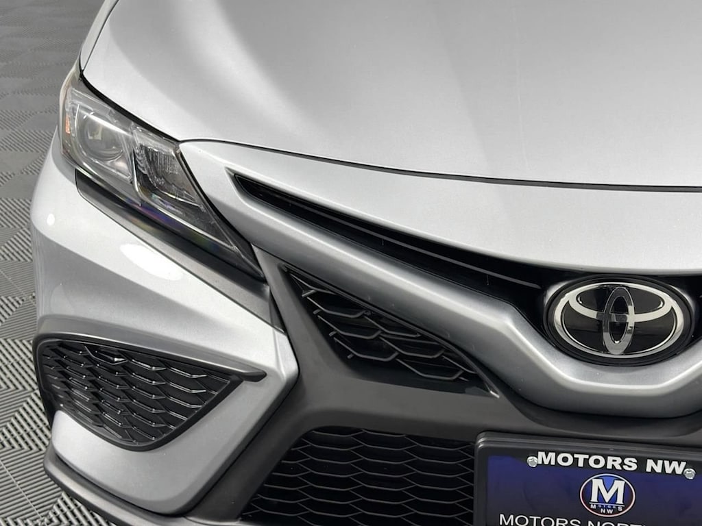Used 2024 Toyota Camry SE Sedan