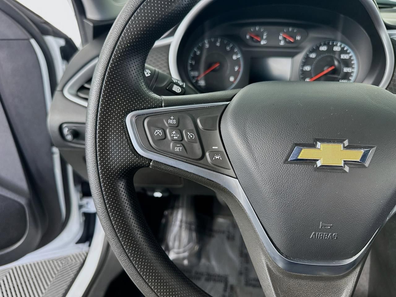 2023 Chevrolet Malibu 1LT - Photo 40