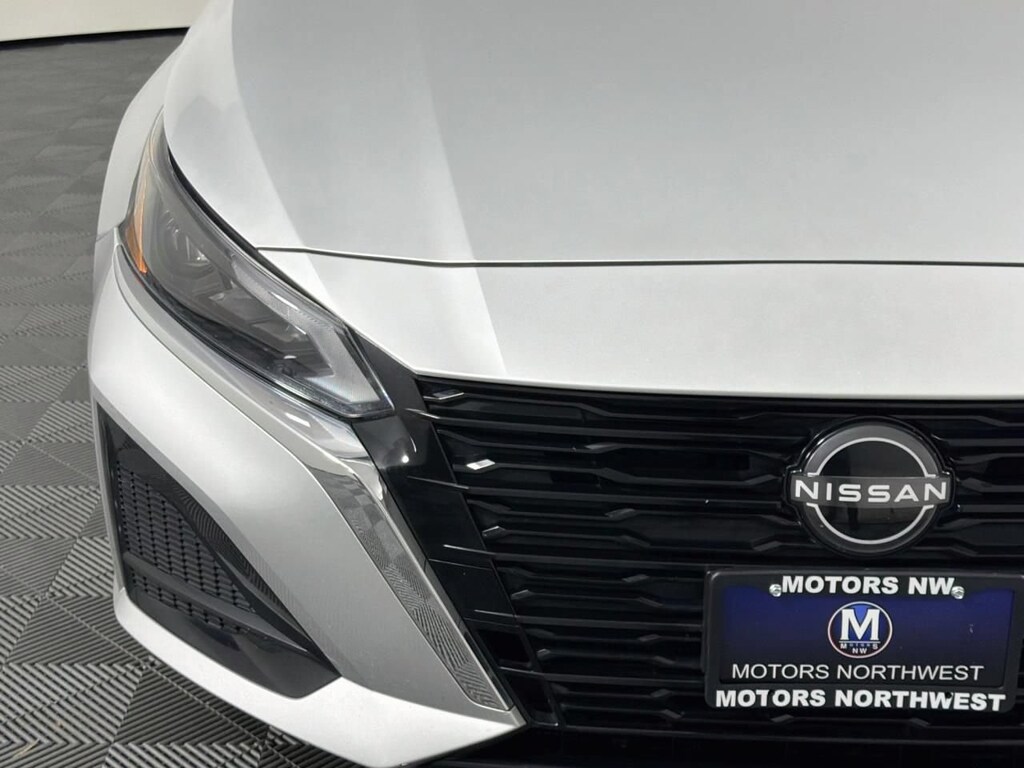 Used 2024 Nissan Altima 2.5 SV Sedan