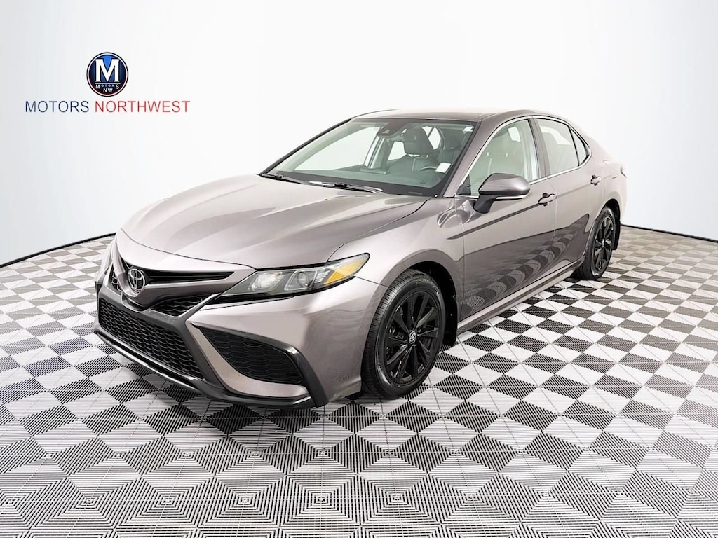 Used 2023 Toyota Camry SE Sedan