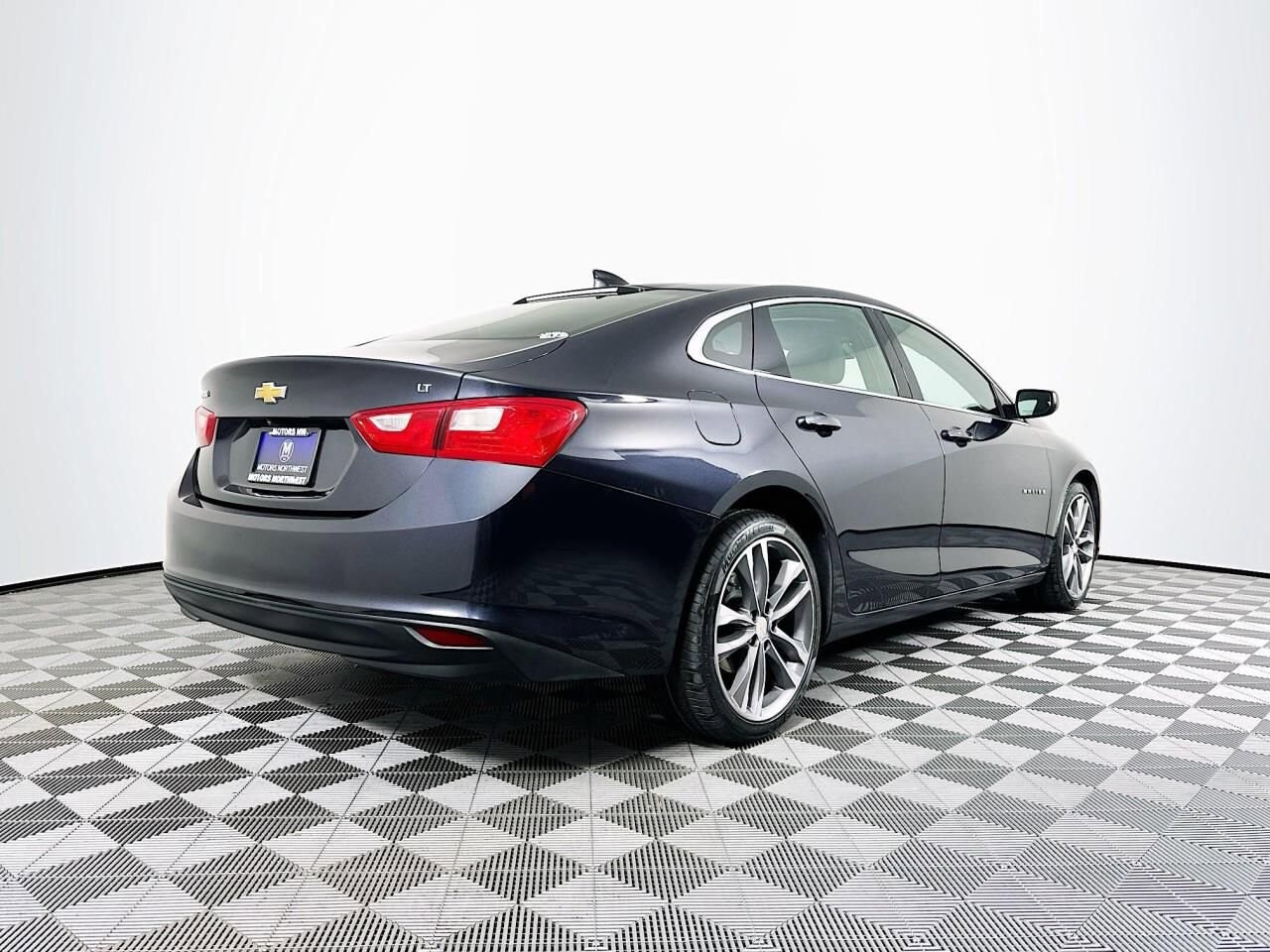 2023 Chevrolet Malibu 1LT - Photo 9