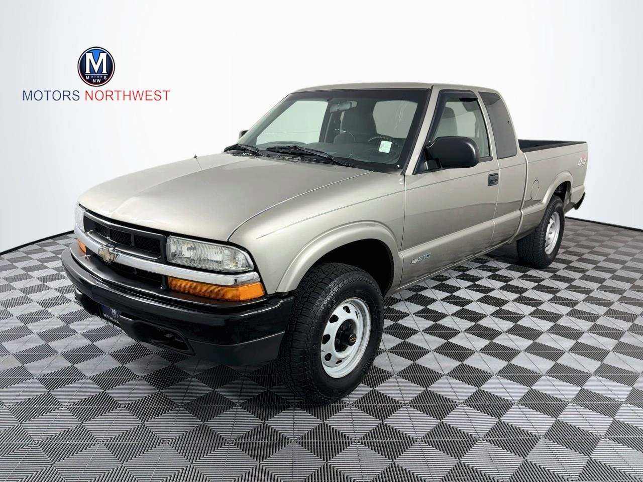2001 Chevrolet S-10 Base