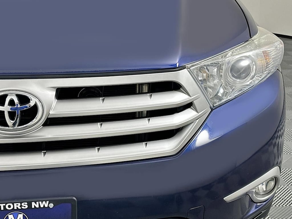 Used 2012 Toyota Highlander Limited V6 AWD SUV