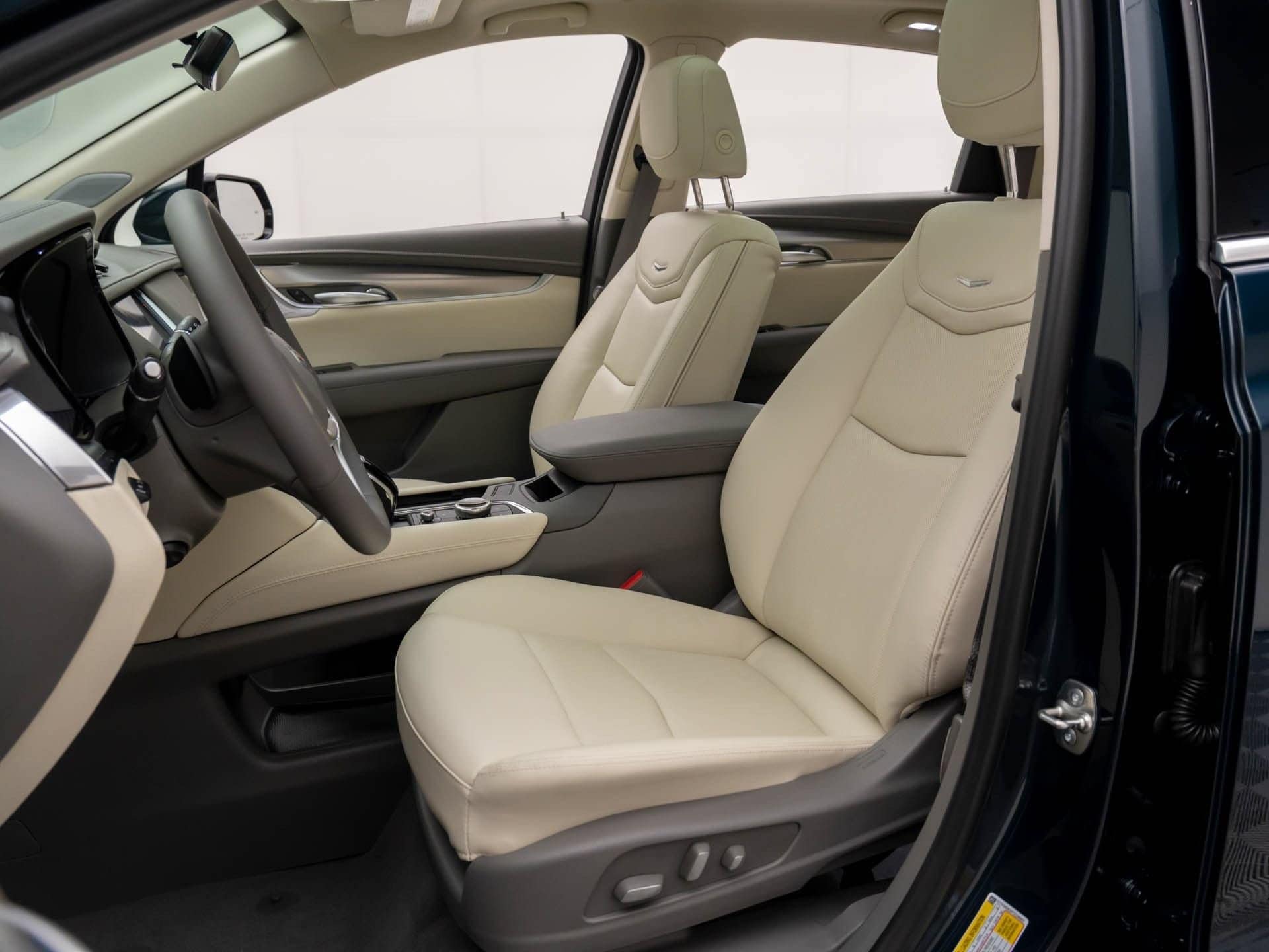 2026 Cadillac XT5 Premium Luxury - Photo 15