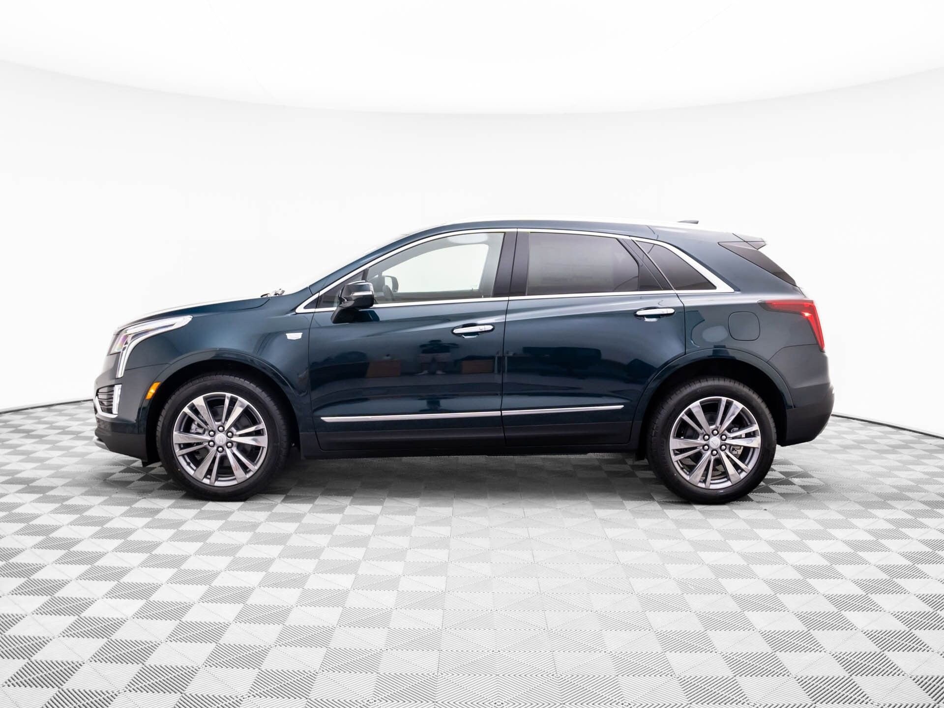 2025 Cadillac XT5 Premium Luxury photo 4