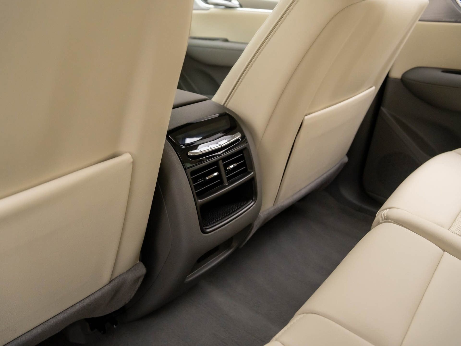 2026 Cadillac XT5 Premium Luxury - Photo 17