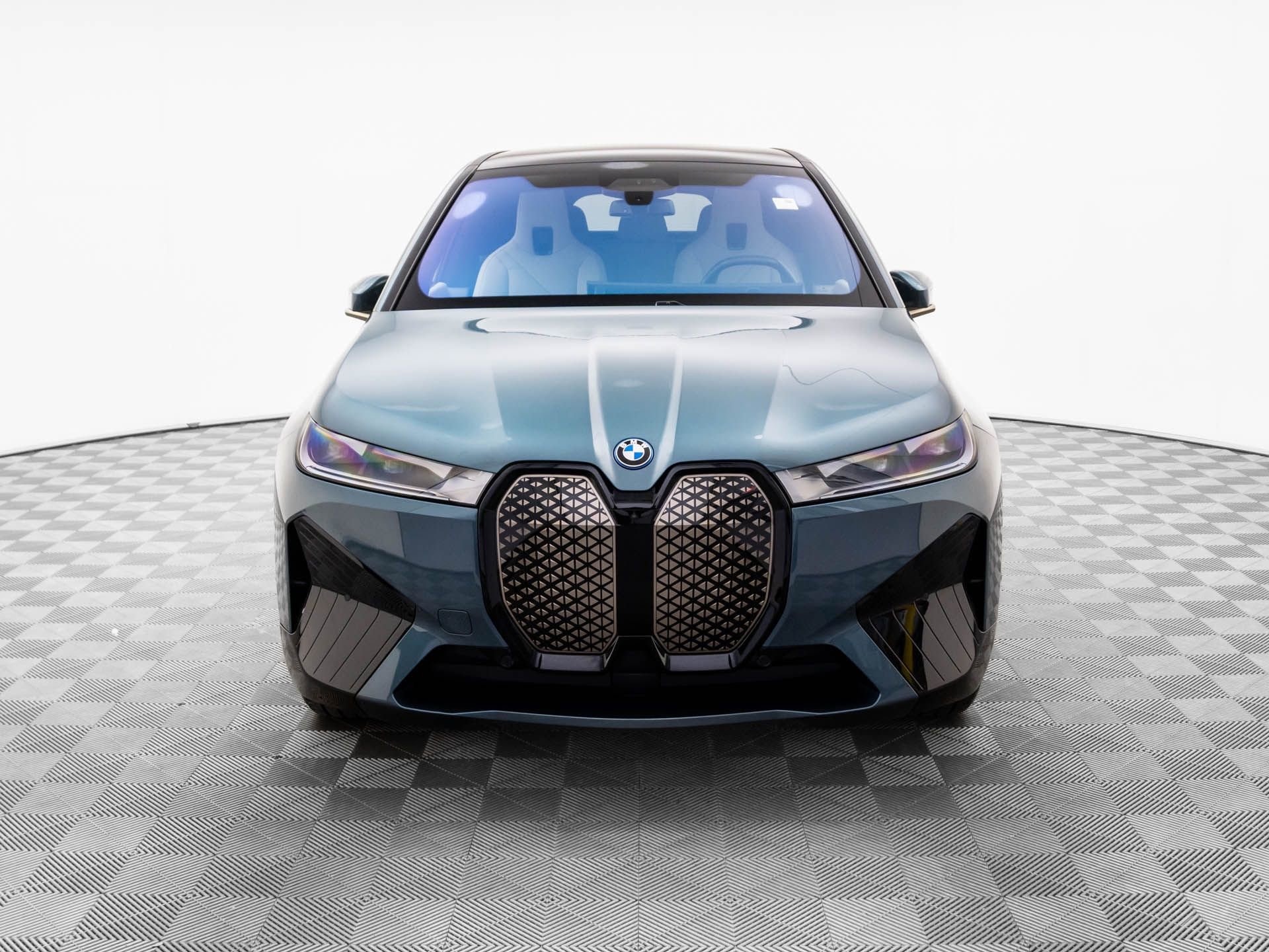 Used 2024 BMW iX Base with VIN WB523CF01RCN25536 for sale in Barrington, IL