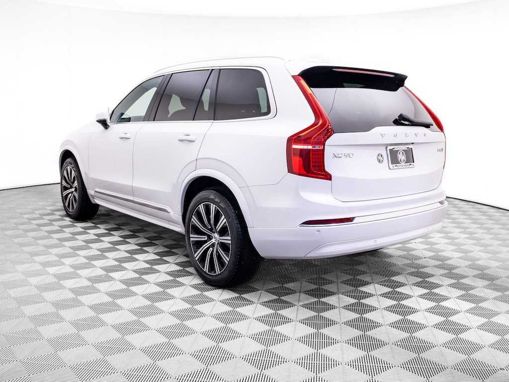 Used 2025 Volvo XC90 Core