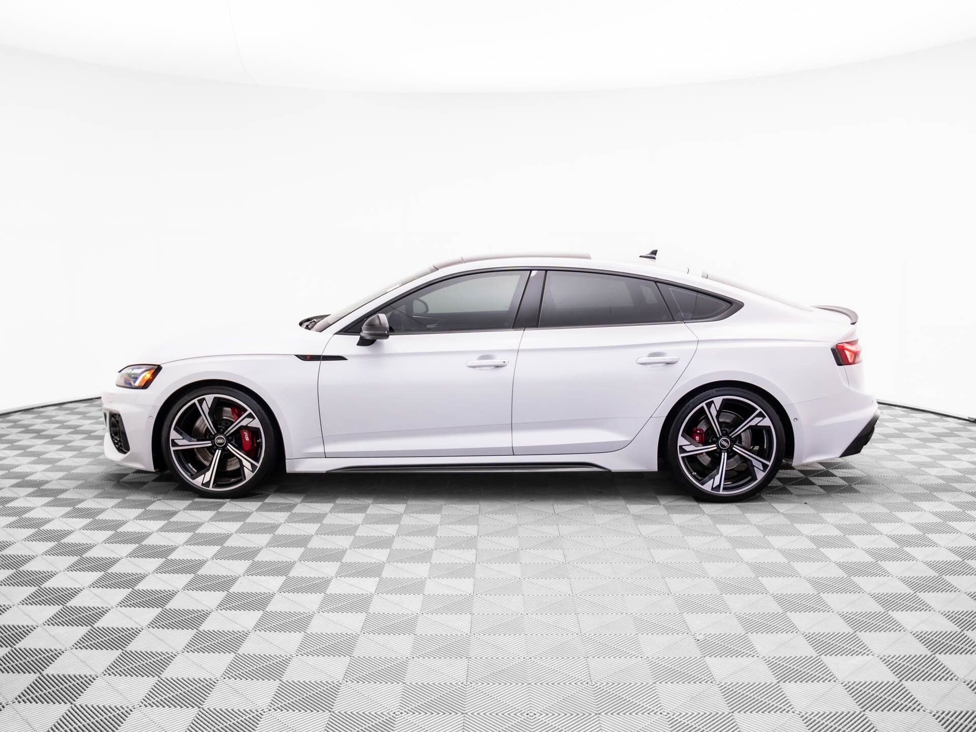 2022 Audi RS 5 photo 4