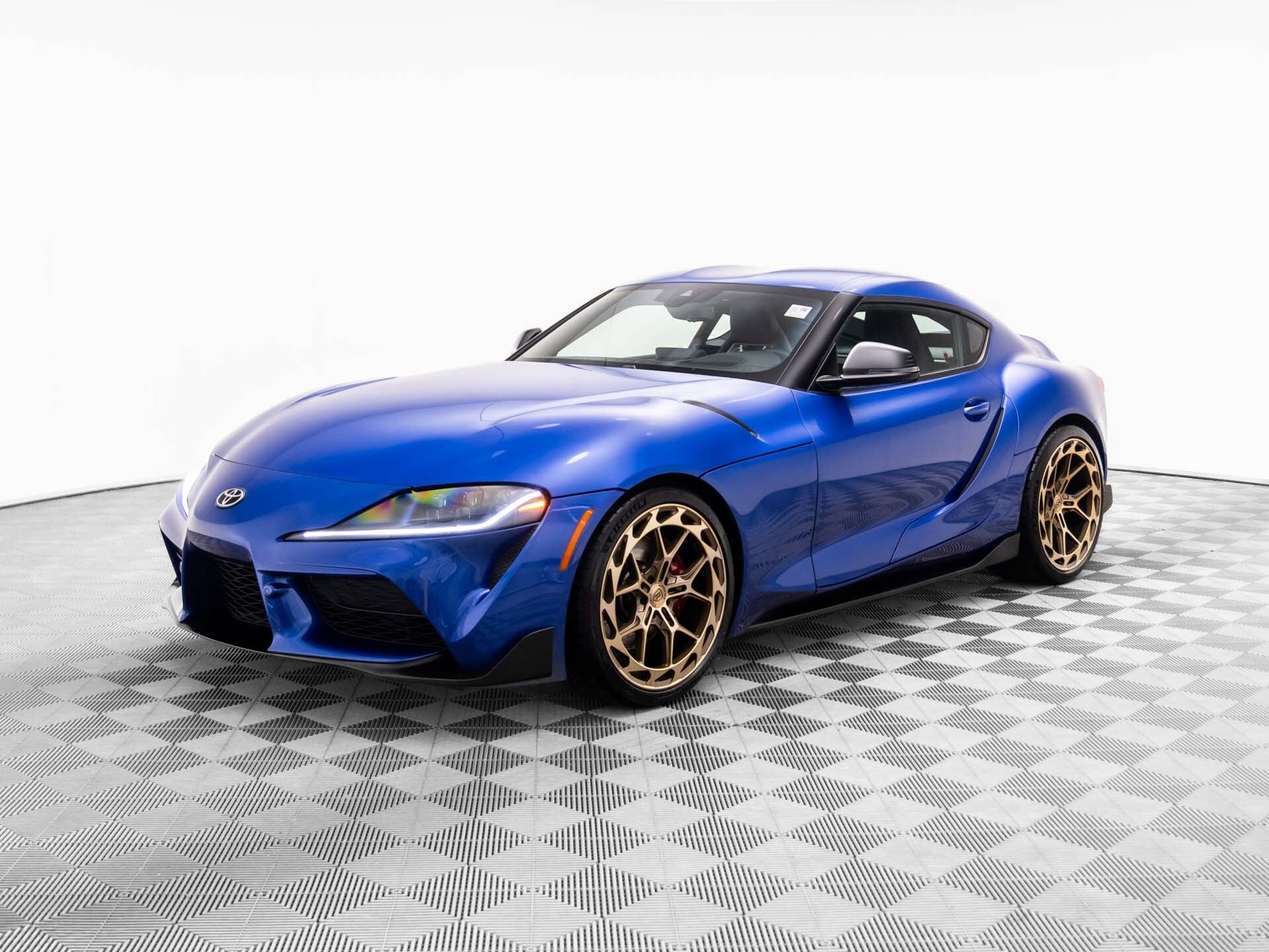 2025 Toyota Supra 3.0 photo 3