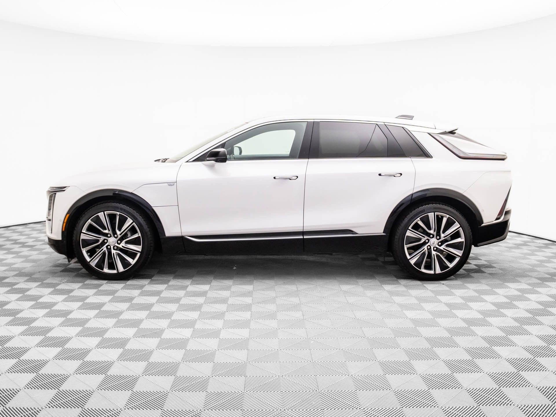 Certified 2025 Cadillac LYRIQ Luxury 3 with VIN 1GYKPTRL9SZ310207 for sale in Barrington, IL